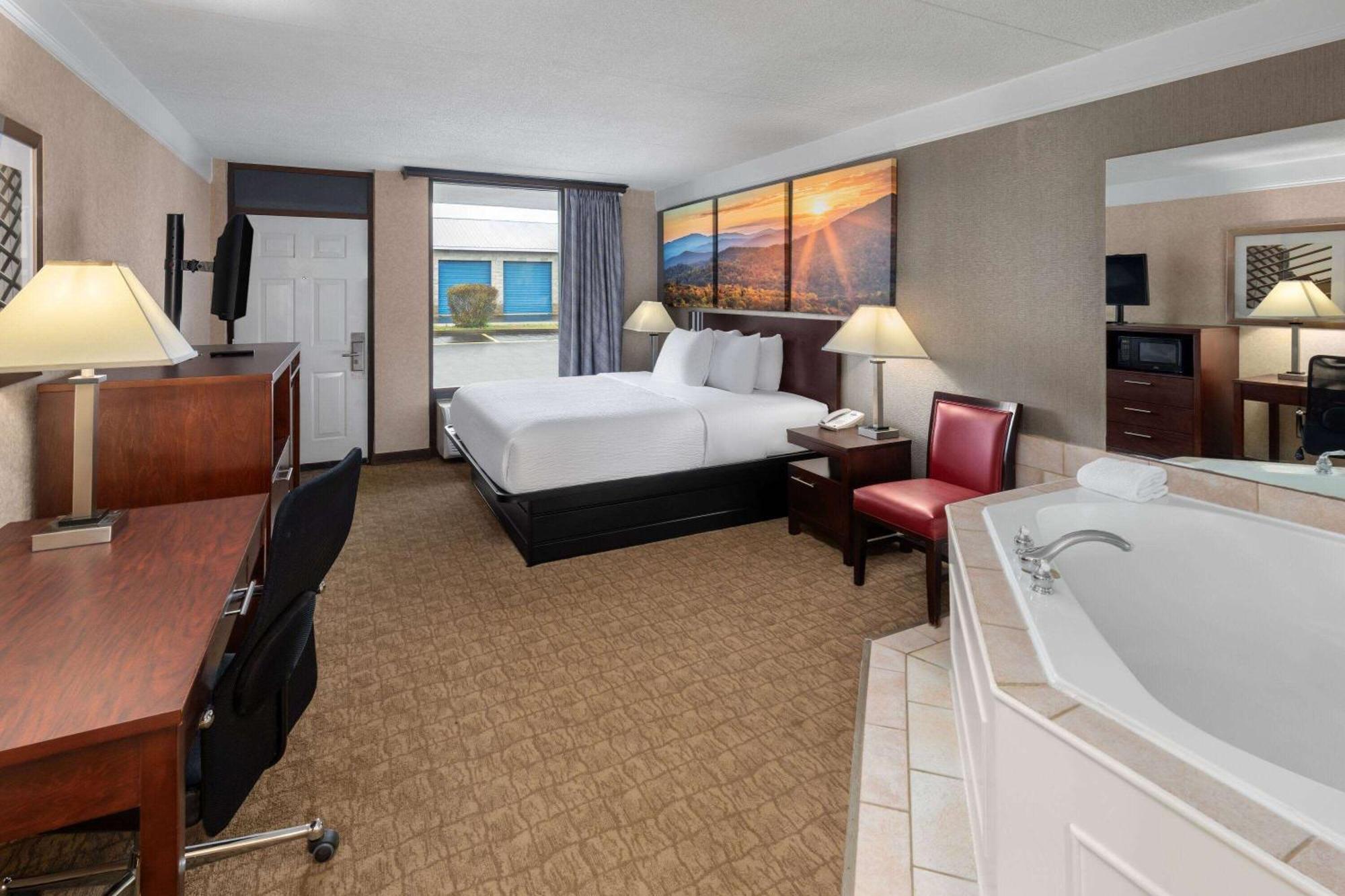 Days Inn By Wyndham Columbia Kentucky Buitenkant foto