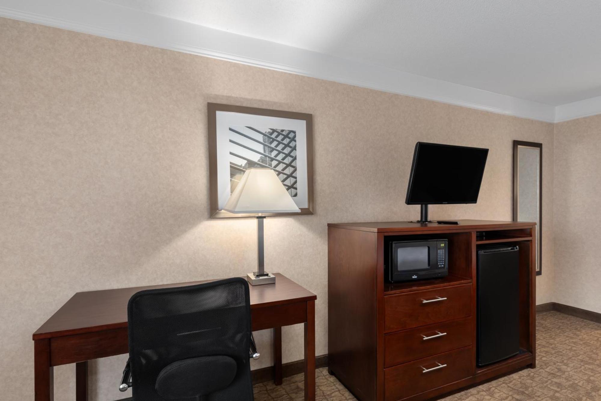 Days Inn By Wyndham Columbia Kentucky Buitenkant foto