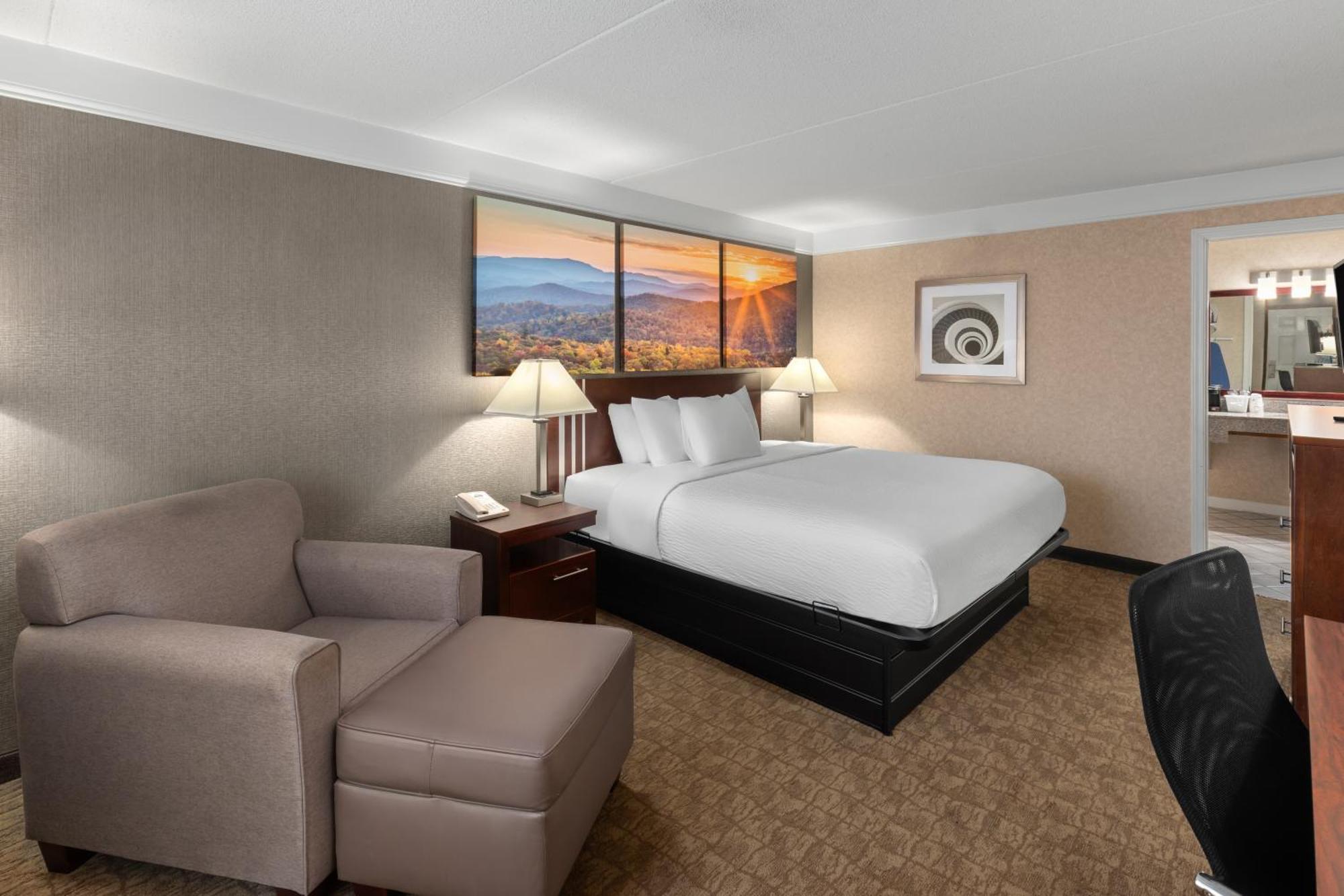 Days Inn By Wyndham Columbia Kentucky Buitenkant foto